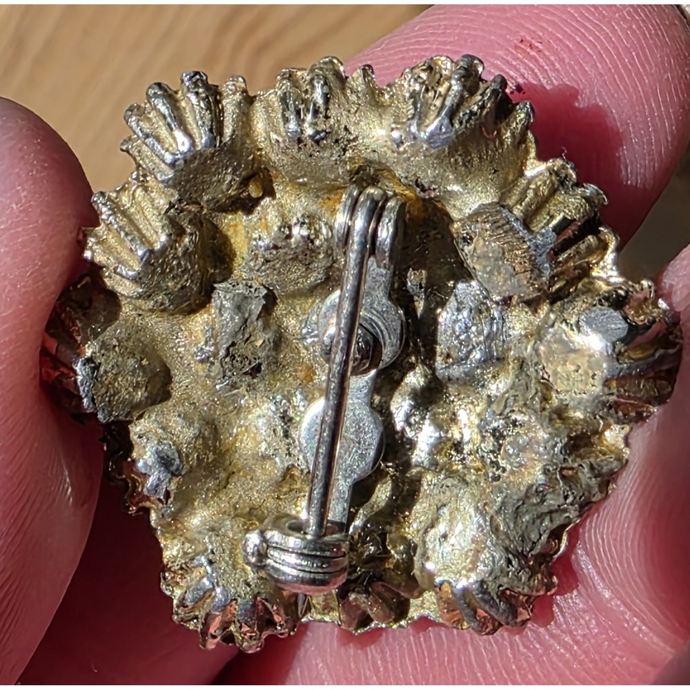 Vintage Aurora Borealis Rhinestone Dome Brooch Gold Tone Tiered Starburst Pin - Picture 8 of 15